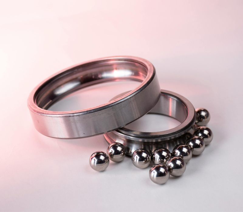 Analysis of controllable pre tightening force methods and ideas for high-speed spindle bearings